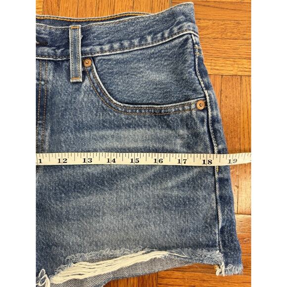 Levi's Premium 501 Medium Size 28 Wash High Rise Women’s Distressed Shorts - Picture 7 of 16